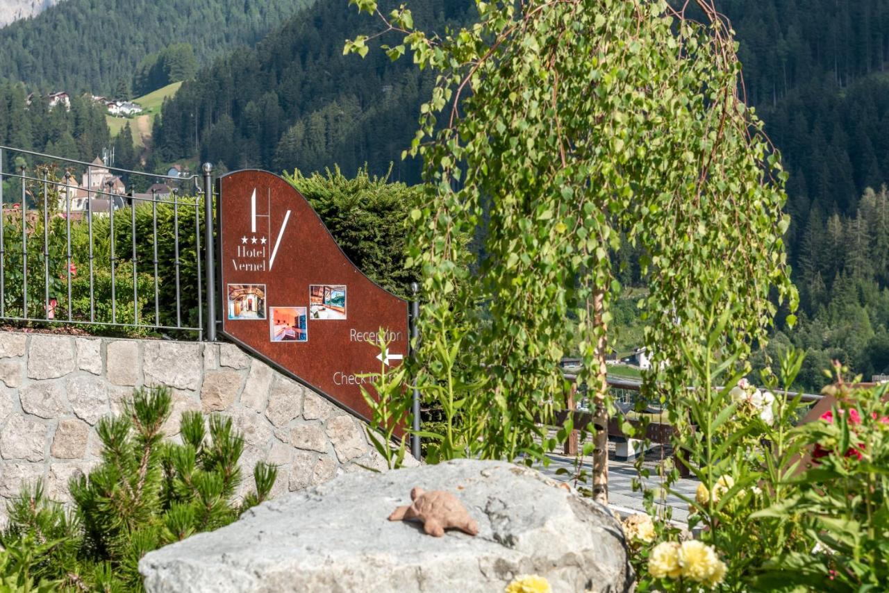 Hotel Vernel Santa Cristina Val Gardena Bagian luar foto