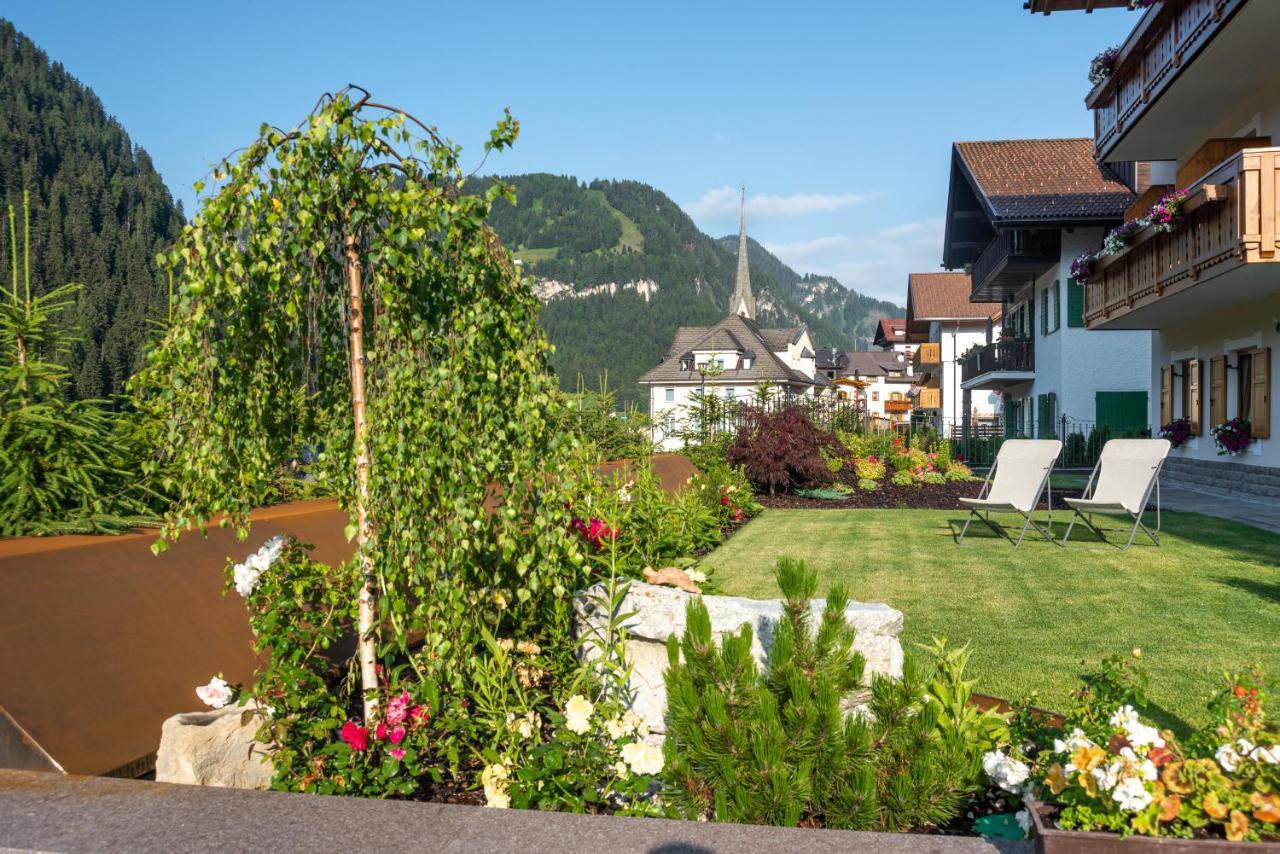 Hotel Vernel Santa Cristina Val Gardena Bagian luar foto