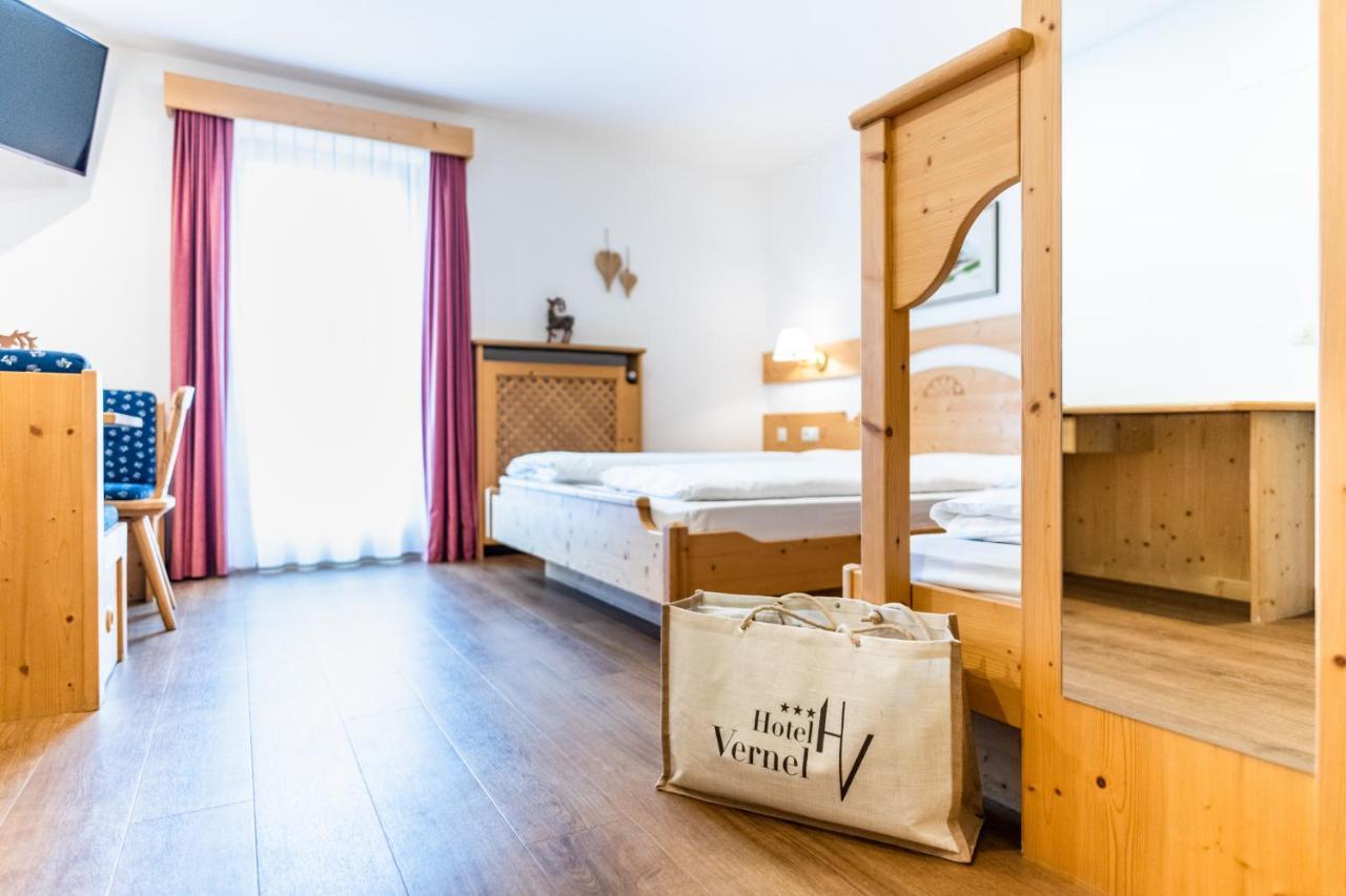 Hotel Vernel Santa Cristina Val Gardena Bagian luar foto