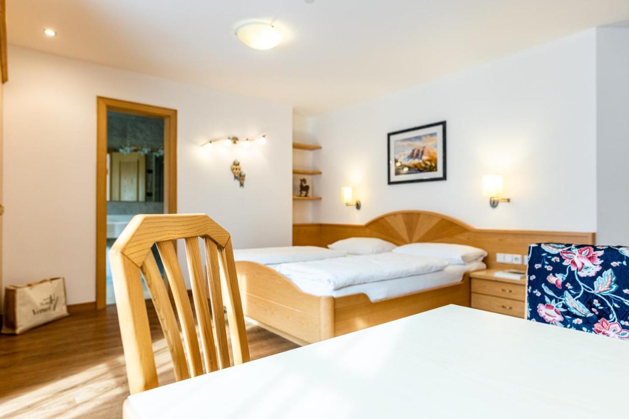 Hotel Vernel Santa Cristina Val Gardena Bagian luar foto