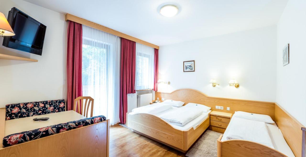 Hotel Vernel Santa Cristina Val Gardena Bagian luar foto