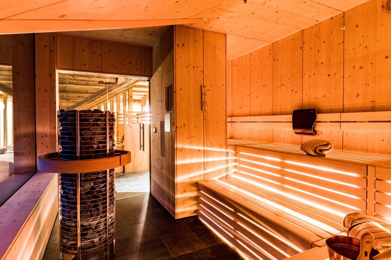 Hotel Vernel Santa Cristina Val Gardena Bagian luar foto