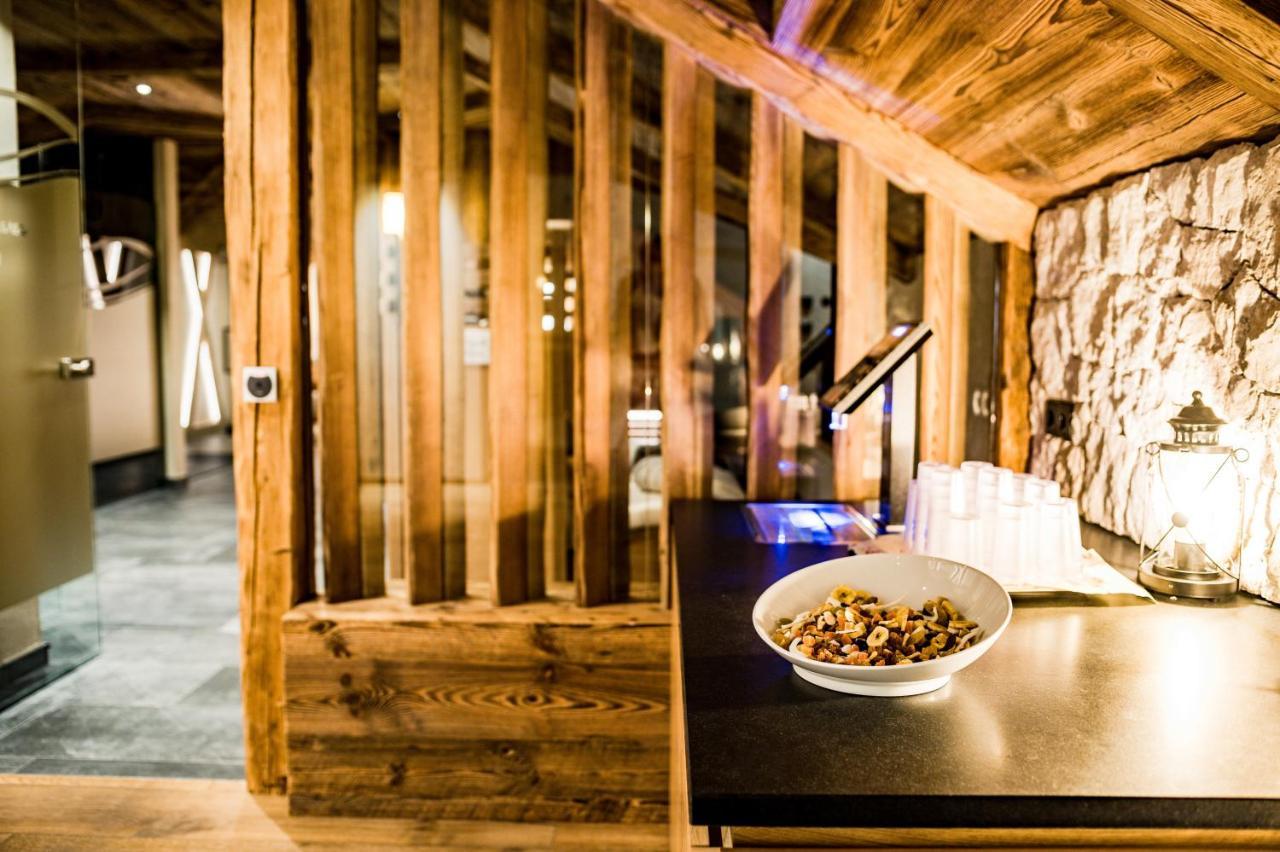 Hotel Vernel Santa Cristina Val Gardena Bagian luar foto